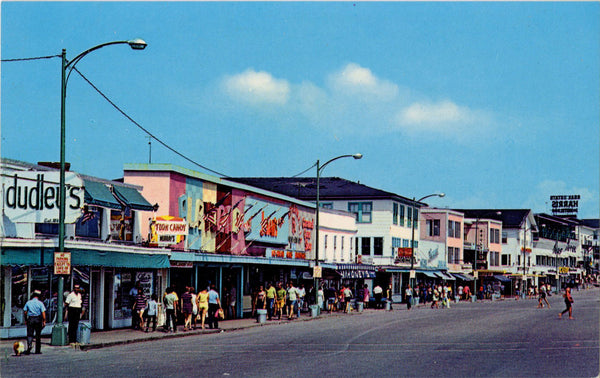 Hampton Beach New Hampshire Ocean Boulevard Vintage Postcard 1950s (unused)