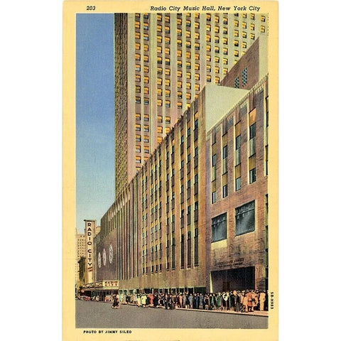 Radio City Music Hall Theatre Rockefeller New York City Vintage Postcard (unused)