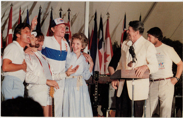 Beach Boys Brian Wilson President Ronald Reagan & First Lady Nancy Vintage Postcard 1983