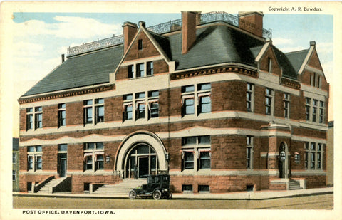 Davenport Iowa Post Office Vintage Postcard circa 1920s (unused) - Vintage Postcard Boutique